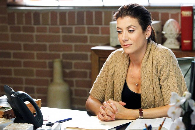 Private Practice - All in the Family - Photos - Kate Walsh