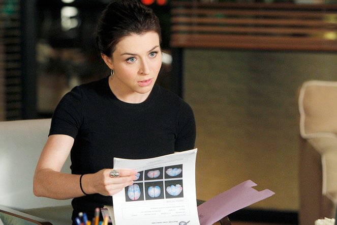 Private Practice - All in the Family - Photos - Caterina Scorsone