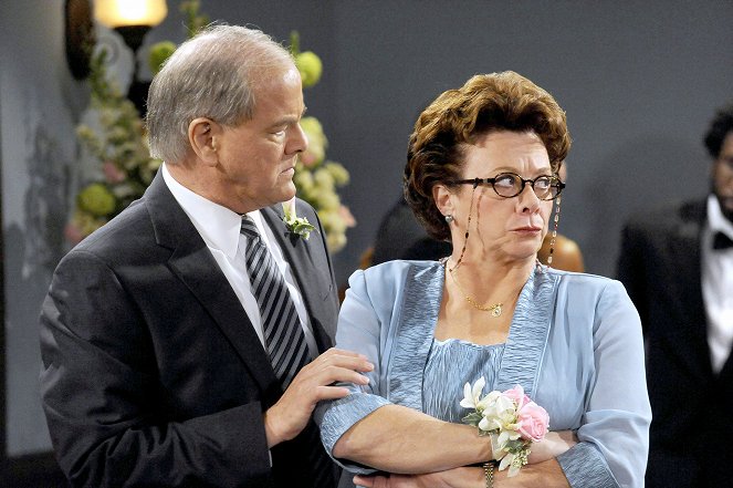 Mike & Molly - Die Hochzeit - Filmfotos - Francis Guinan, Rondi Reed