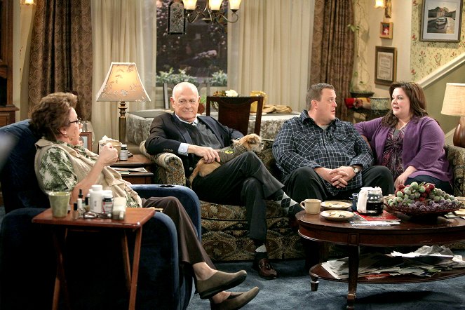 Mike & Molly - Mike Takes a Test - Z filmu - Rondi Reed, Gerald McRaney, Billy Gardell, Melissa McCarthy