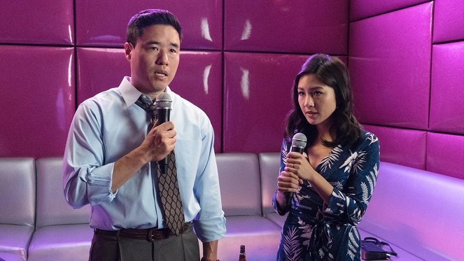 Fresh Off the Boat - Bloß kein Kind! - Filmfotos - Randall Park, Constance Wu
