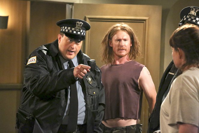 Mike & Molly - Season 4 - The First and Last Ride-Along - Photos - Billy Gardell, Zack Ward