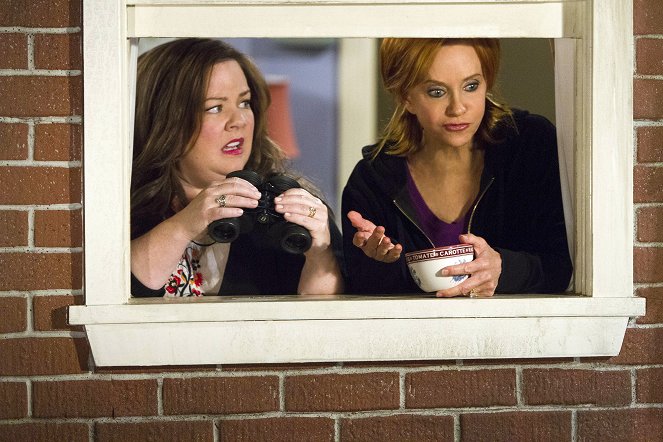 Mike & Molly - Poker in the Front, Looker in the Back - Photos - Melissa McCarthy, Swoosie Kurtz