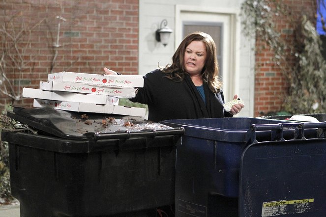 Mike & Molly - Season 4 - They Shoot Asses, Don't They? - Photos - Melissa McCarthy