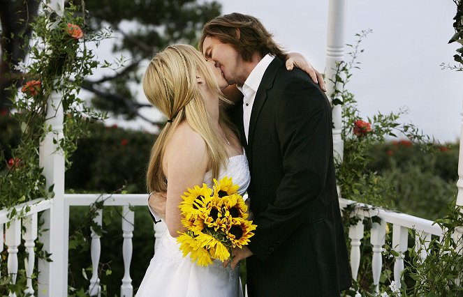 Medium - Allison Rolen Got Married - Photos - Patricia Arquette, Jake Weber