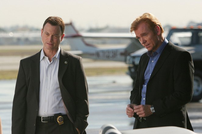 CSI: Miami - Season 4 - Felony Flight - Photos - Gary Sinise, David Caruso