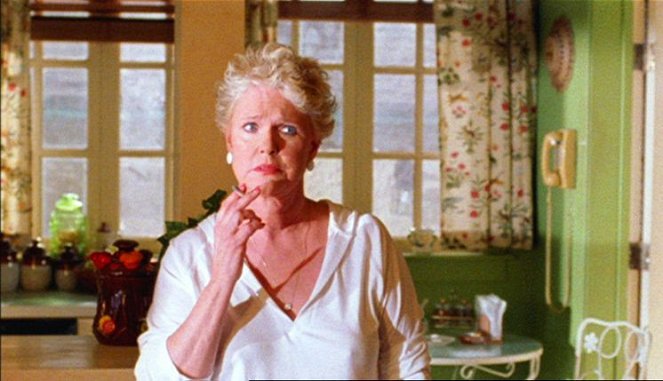 Status: Nežádoucí - Staří známí - Z filmu - Sharon Gless