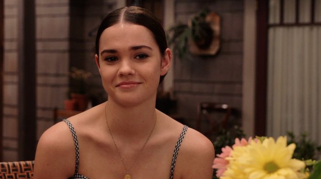 Fosterovi - Den matek - Z filmu - Maia Mitchell