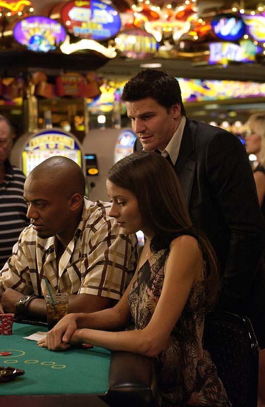 Angel - Casino vždy vyhrává - Z filmu - J. August Richards, Amy Acker, David Boreanaz