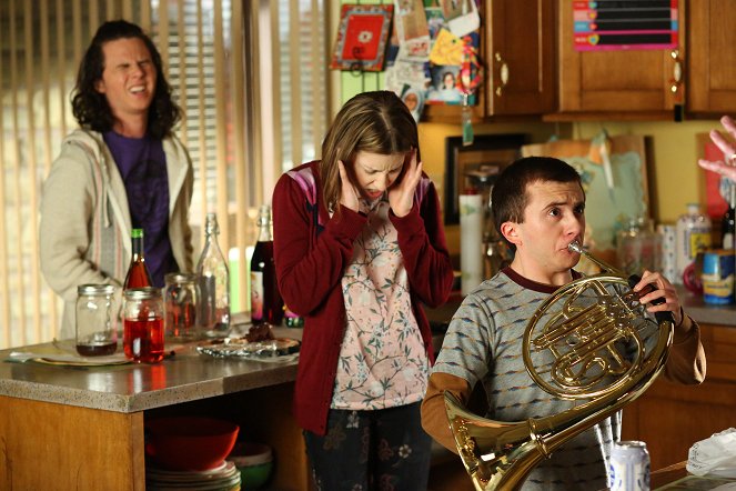 The Middle - Role of a Lifetime - Photos - Charlie McDermott, Eden Sher, Atticus Shaffer