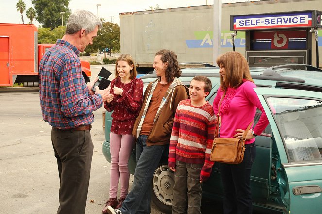 Uma Família Perdida no Meio do Nada - Thanksgiving IX - Do filme - Neil Flynn, Eden Sher, Charlie McDermott, Atticus Shaffer, Patricia Heaton