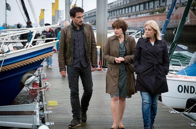 Tatort - Season 49 - Im toten Winkel - Photos - Oliver Mommsen, Irene Rindje, Sabine Postel