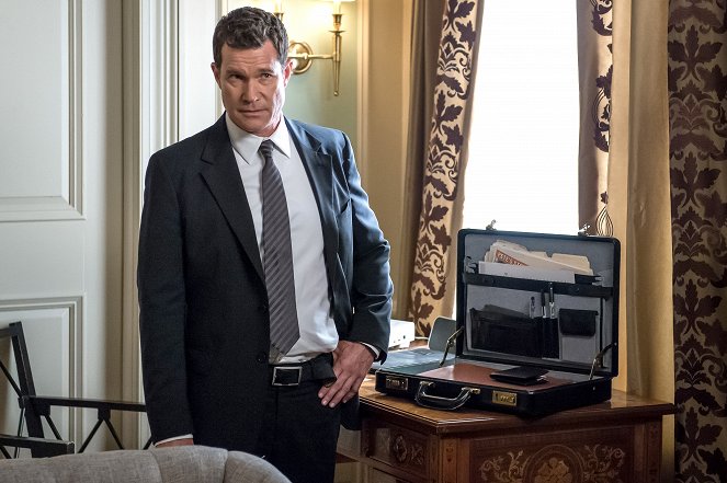 Unforgettable - Season 3 - Throwing Shade - Photos - Dylan Walsh