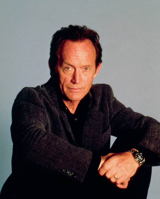 Millennium - Promokuvat - Lance Henriksen