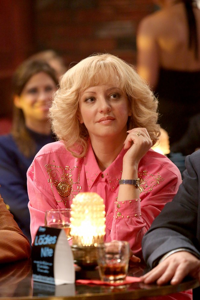 The Goldbergs - Season 1 - Why're You Hitting Yourself? - Photos - Wendi McLendon-Covey