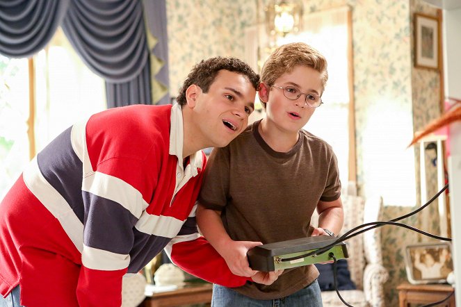 The Goldbergs - Why're You Hitting Yourself? - Van film - Troy Gentile, Sean Giambrone