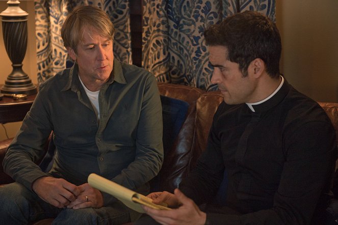 The Exorcist - Chapter Nine: 162 - Photos - Alan Ruck, Alfonso Herrera