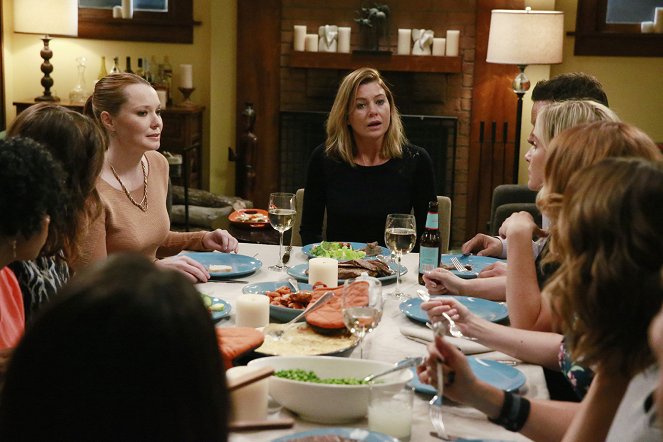 Grey's Anatomy - Devine qui vient dîner ? - Film - Samantha Sloyan, Ellen Pompeo