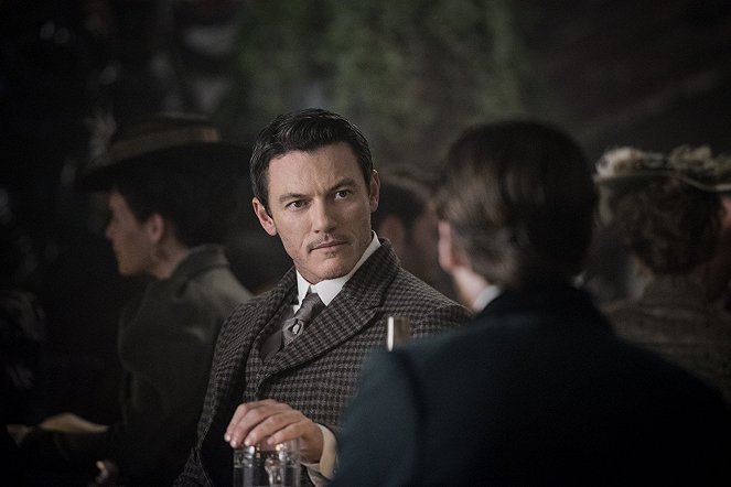 The Alienist - These Bloody Thoughts - Photos - Luke Evans
