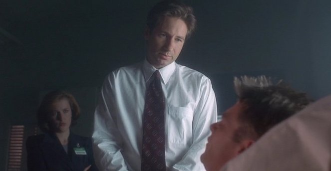 The X-Files - The Walk - Photos - David Duchovny