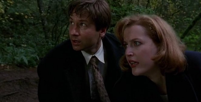 The X-Files - Oubliette - Van film - David Duchovny, Gillian Anderson