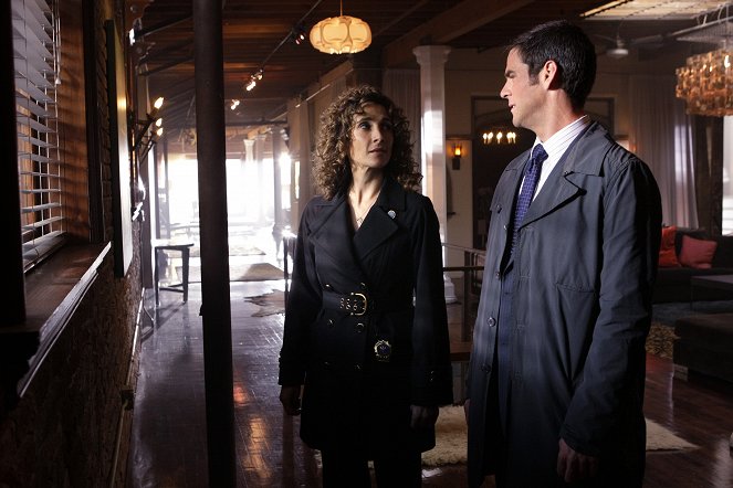 CSI: Kryminalne zagadki Nowego Jorku - Nie popłaca dobrym być - Z filmu - Melina Kanakaredes, Eddie Cahill