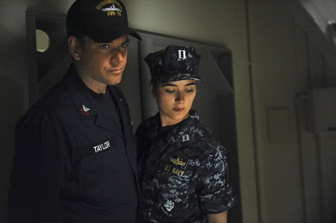 NCIS: Naval Criminal Investigative Service - Season 9 - Playing with Fire - Photos - Michael Weatherly, Cote de Pablo