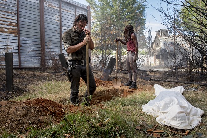 The Walking Dead - Honor - Photos - Andrew Lincoln, Danai Gurira
