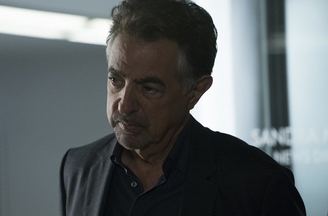 Joe Mantegna