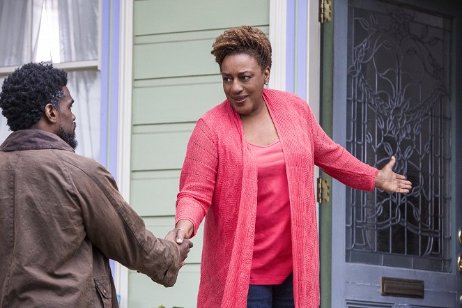 Agenci NCIS: Nowy Orlean - End of the Line - Z filmu - CCH Pounder
