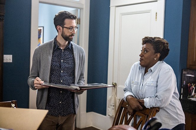 NCIS: New Orleans - End of the Line - Film - Rob Kerkovich, CCH Pounder
