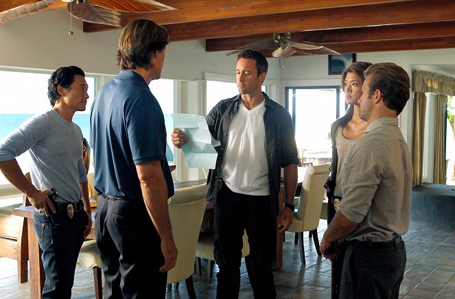 Hawaii Five-0 - Hullámok hátán - Filmfotók - Daniel Dae Kim, Alex O'Loughlin, Grace Park