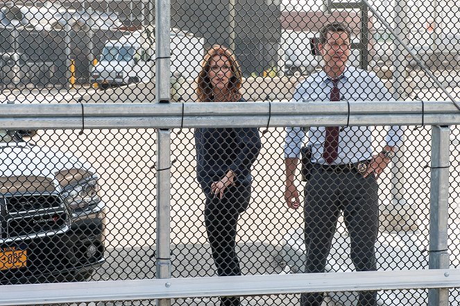 Unforgettable - Fire and Ice - Photos - Poppy Montgomery, Dylan Walsh