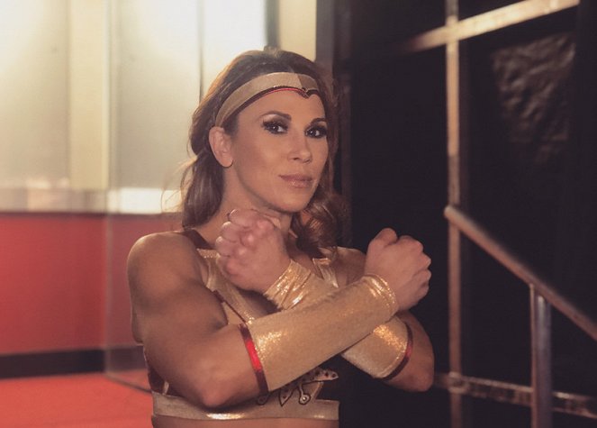 WWE Elimination Chamber - Making of - Mickie James
