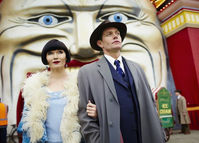 Miss Fisher enquête - Poids leger, poids lourd - Film - Essie Davis