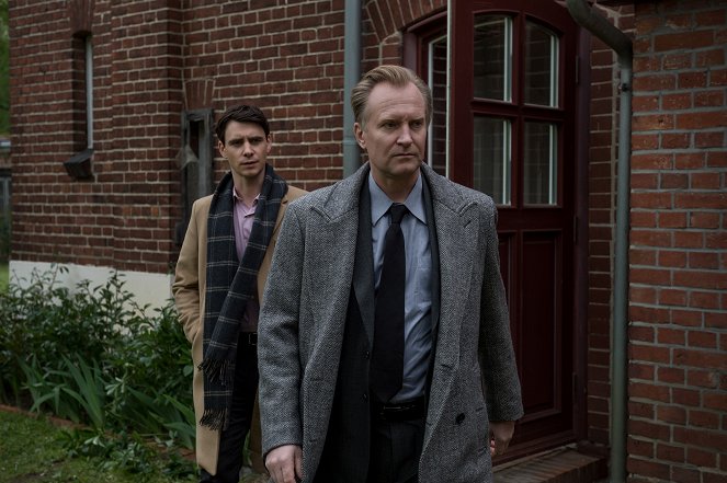 Counterpart - Shaking the Tree - Photos - Harry Lloyd, Ulrich Thomsen