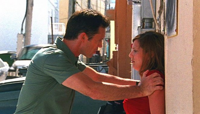 Burn Notice - Turn and Burn - Kuvat elokuvasta - Jeffrey Donovan, Jacqueline Piñol