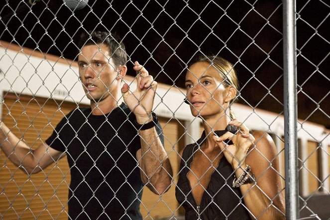 Burn Notice - Der Haiti-Clan - Filmfotos - Jeffrey Donovan, Gabrielle Anwar