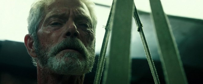 Don't Breathe - Photos - Stephen Lang