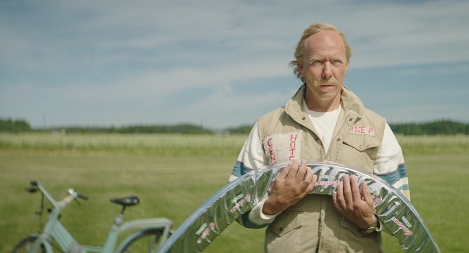 Tårtgeneralen - Do filme - Mikael Persbrandt