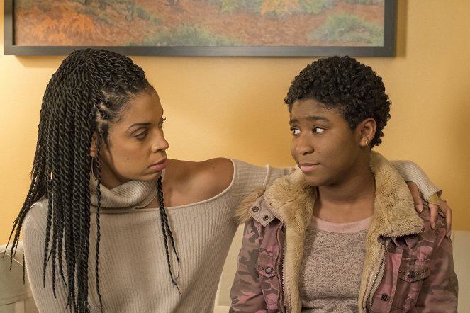 This Is Us - Season 2 - Vegas, Baby - Photos - Susan Kelechi Watson, Lyric Ross