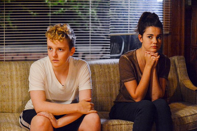 The Fosters - Season 1 - House and Home - Photos - Tom Phelan, Martha Mitchell