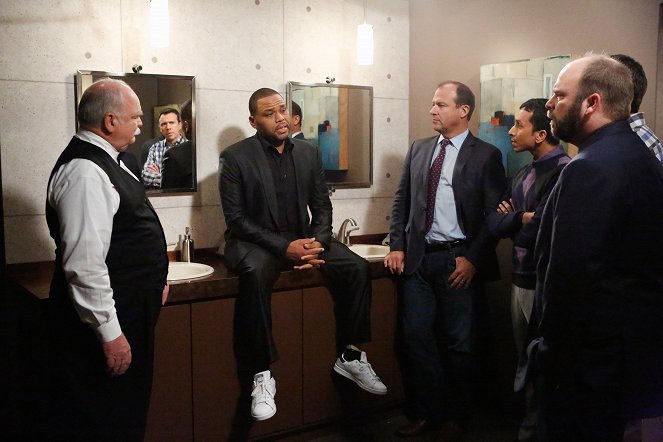 Black-ish - Big Night, Big Fight - Van film - Richard Riehle, Anthony Anderson