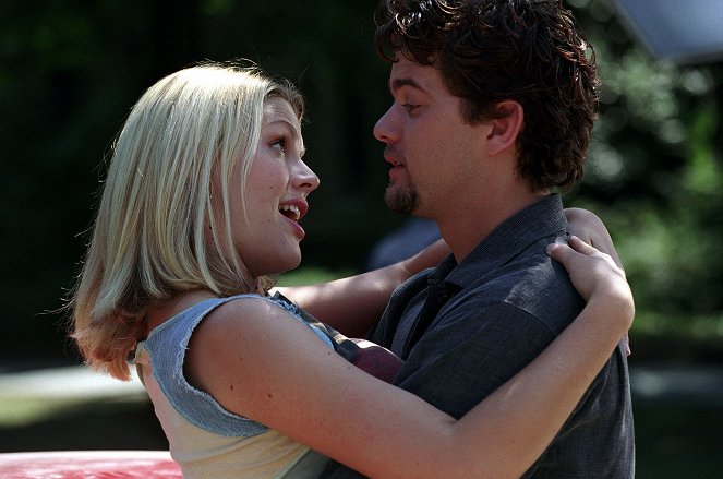 Dawsonův svět - Série 6 - The Kids Are Alright - Z filmu - Busy Philipps, Joshua Jackson