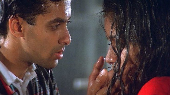 Salman Khan: Love - Filmfotos - Salman Khan, Revathi