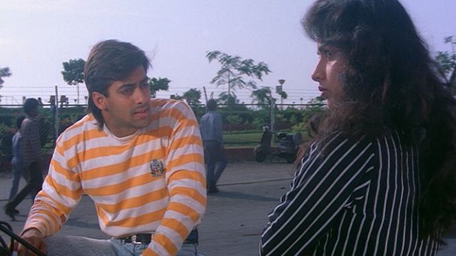 Love - Z filmu - Salman Khan, Revathi