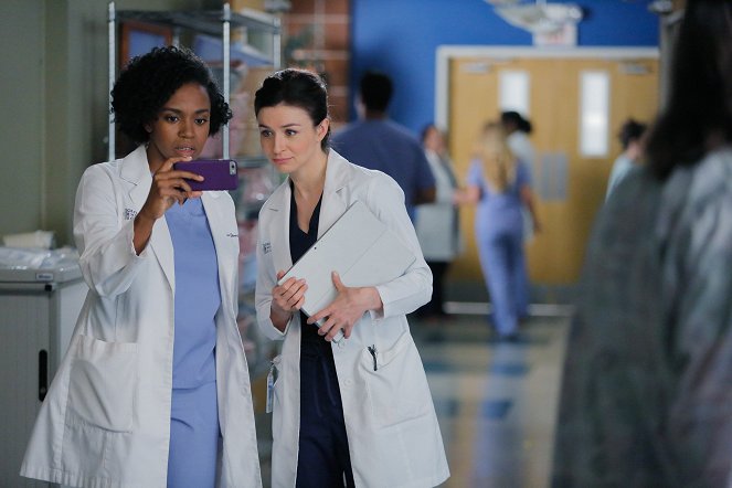 Grey's Anatomy - Premier jour en enfer - Film - Jerrika Hinton, Caterina Scorsone