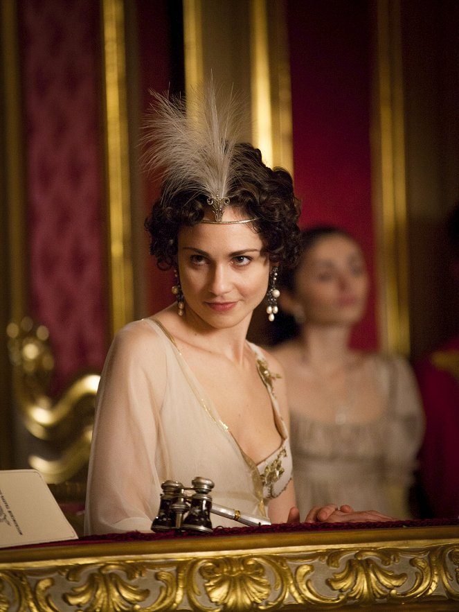War and Peace - Episode 5 - Photos - Tuppence Middleton