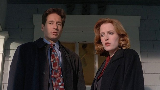 The X-Files - La Colonie, partie 1 - Film - David Duchovny, Gillian Anderson