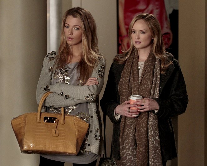 Gossip Girl - Petty in Pink - Photos - Blake Lively, Kaylee DeFer